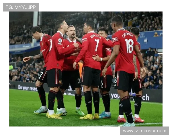 曼联激战纽卡斯尔鏖战英超赛场红魔力拼喜鹊争夺关键三分