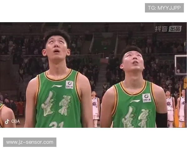 2017年CBA山东队与辽宁队激战回顾精彩瞬间与赛场亮点分析